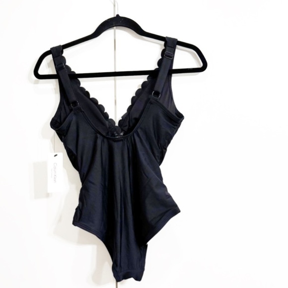 Calvin Klein Black Scalloped Neck One Piece Swimsuit Size 6 - Picture 4 of 5